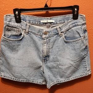 Women's Tommy Hilfiger Jean Boyfriend Shorts - Light Sandblast Indigo - Size 10